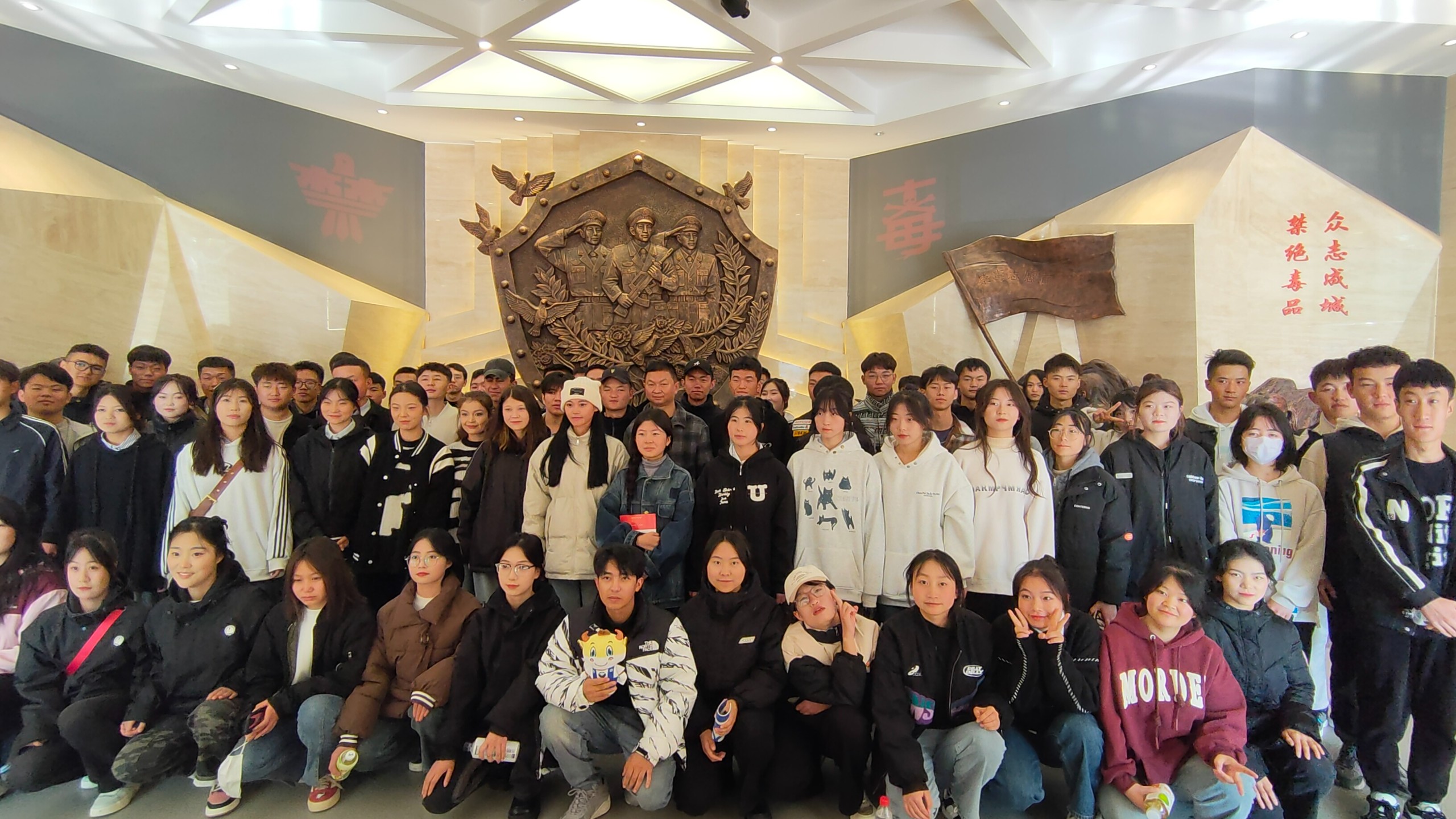 1698630816400048.jpg 1698630816400048.jpg