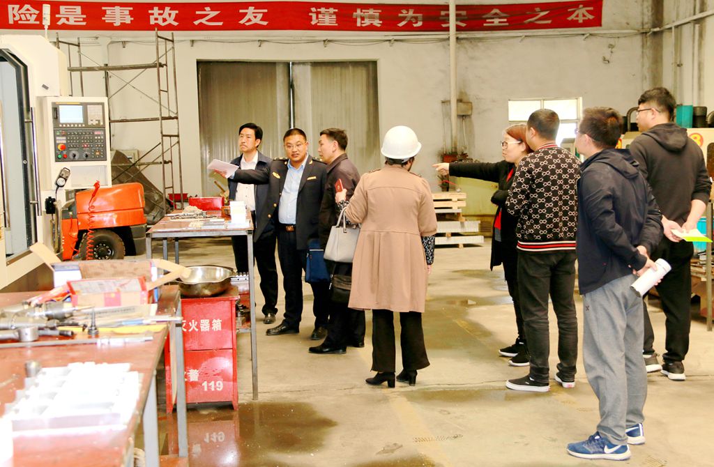 1555463795.jpg 牢固树立大局意识责任意识 保障师生安全3.jpg