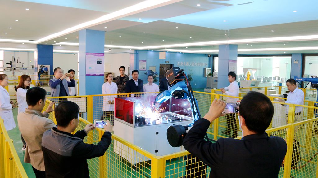 1570594122.jpg 1542348199.jpg