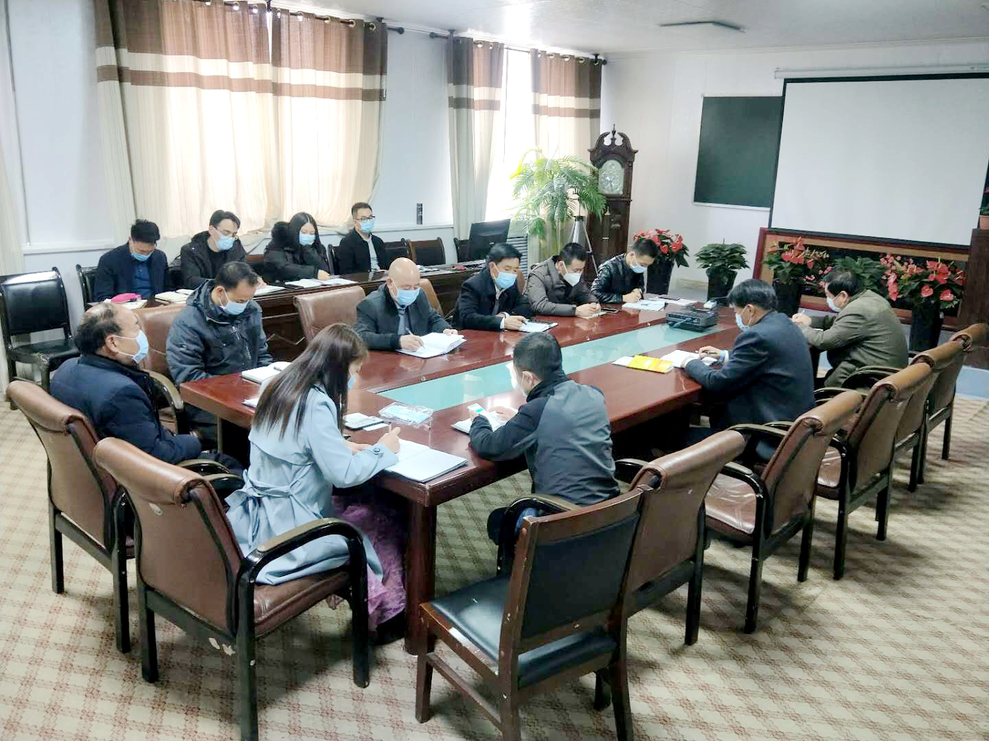 1586913096.jpg 会场.jpg